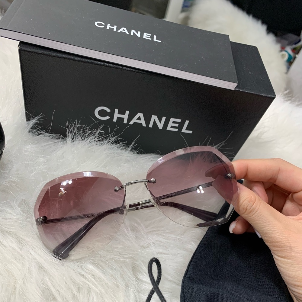 Chanel Round Sunglasses In Sliver & Pink Gradient